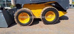 Minicargador-JohnDeere-318D-2039-75