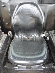 minicargador-caterpillar-226D-serie2715-17